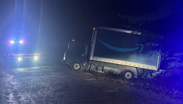 Roadside-Pro Affiliate Tow Truck Towing Amazon Truck